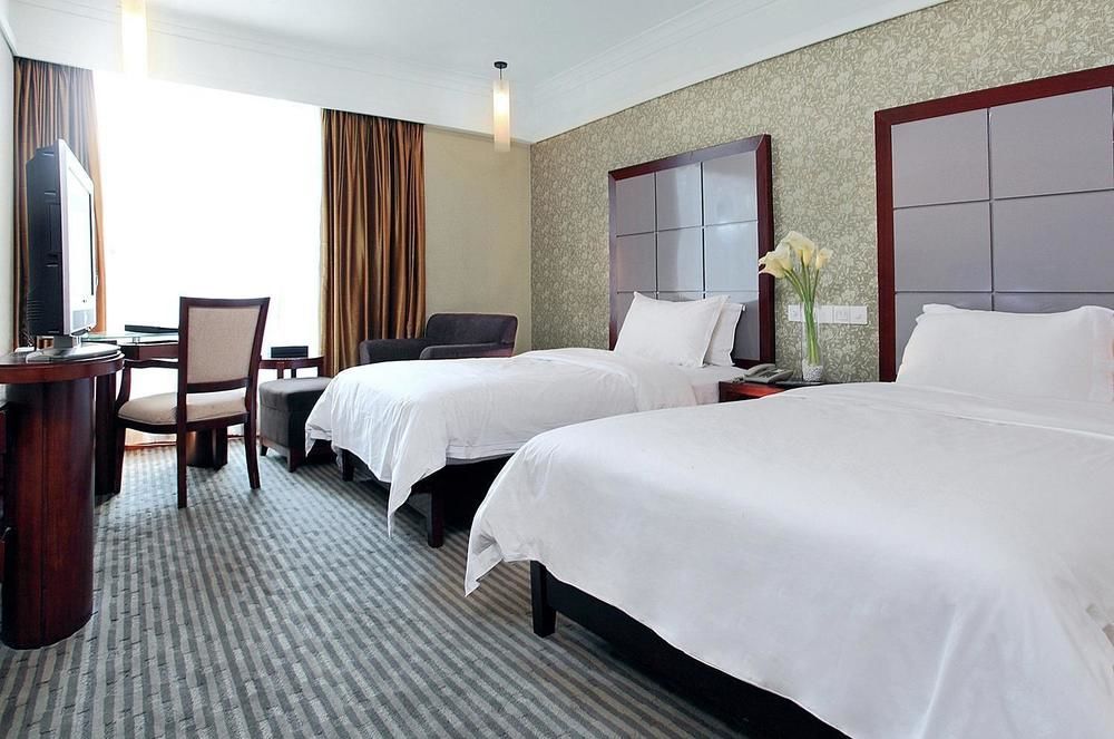 Paco Hotel Gangding Metro Guangzhou-Free Shuttle Bus Fir Canton Fair Exterior foto